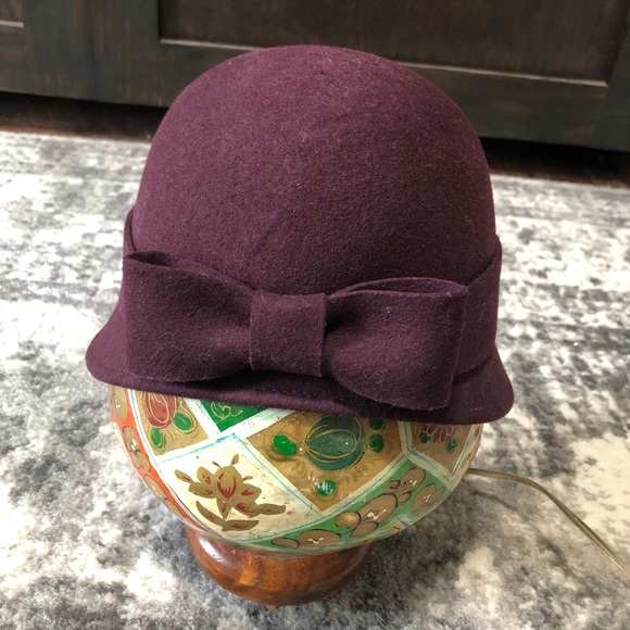 Soprattutto Cappelli Accessories - beautiful cloche hat, made in Italy, 1920s style